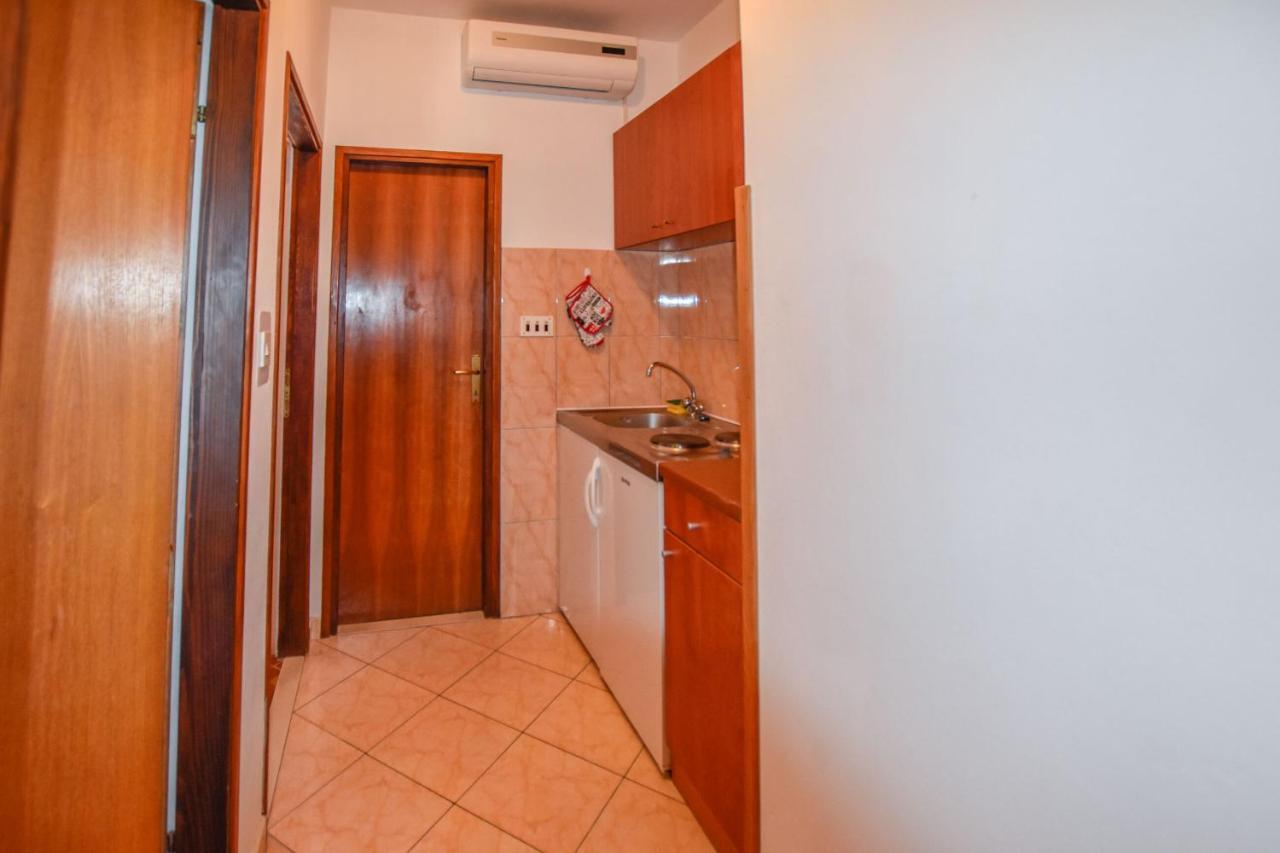 Apartments Marica Sukošan Екстериор снимка