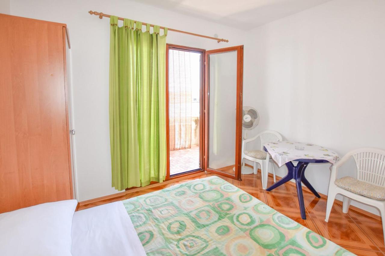 Apartments Marica Sukošan Стая снимка