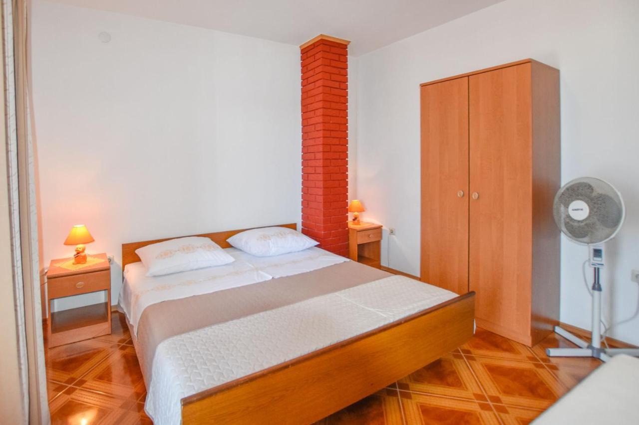 Apartments Marica Sukošan Екстериор снимка