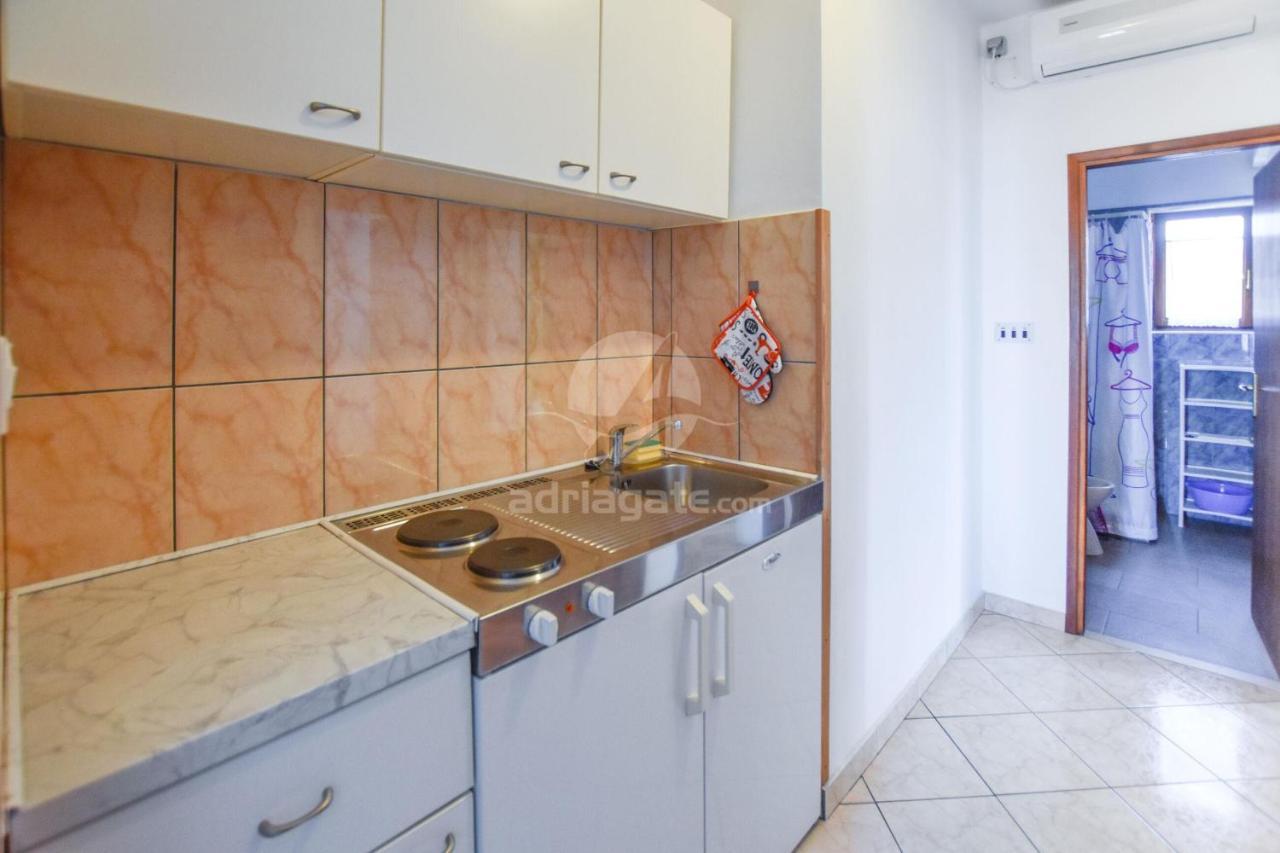 Apartments Marica Sukošan Екстериор снимка