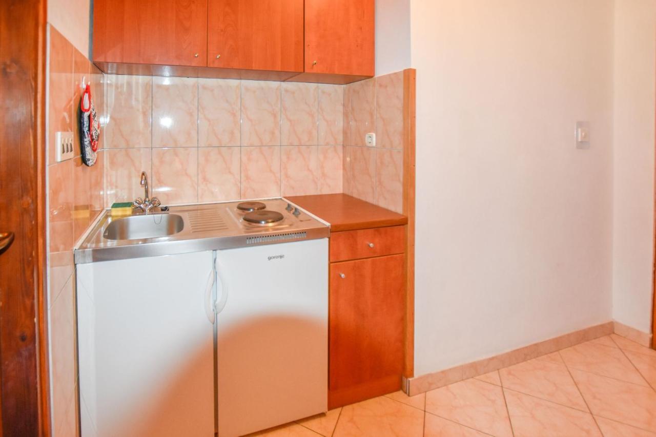 Apartments Marica Sukošan Стая снимка